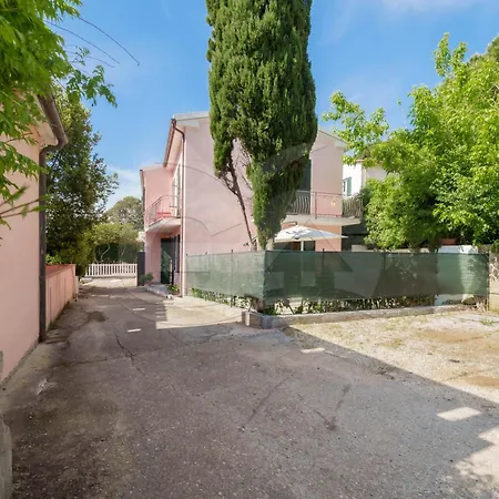 Via Del Mare 20 - Goelba Apartment *